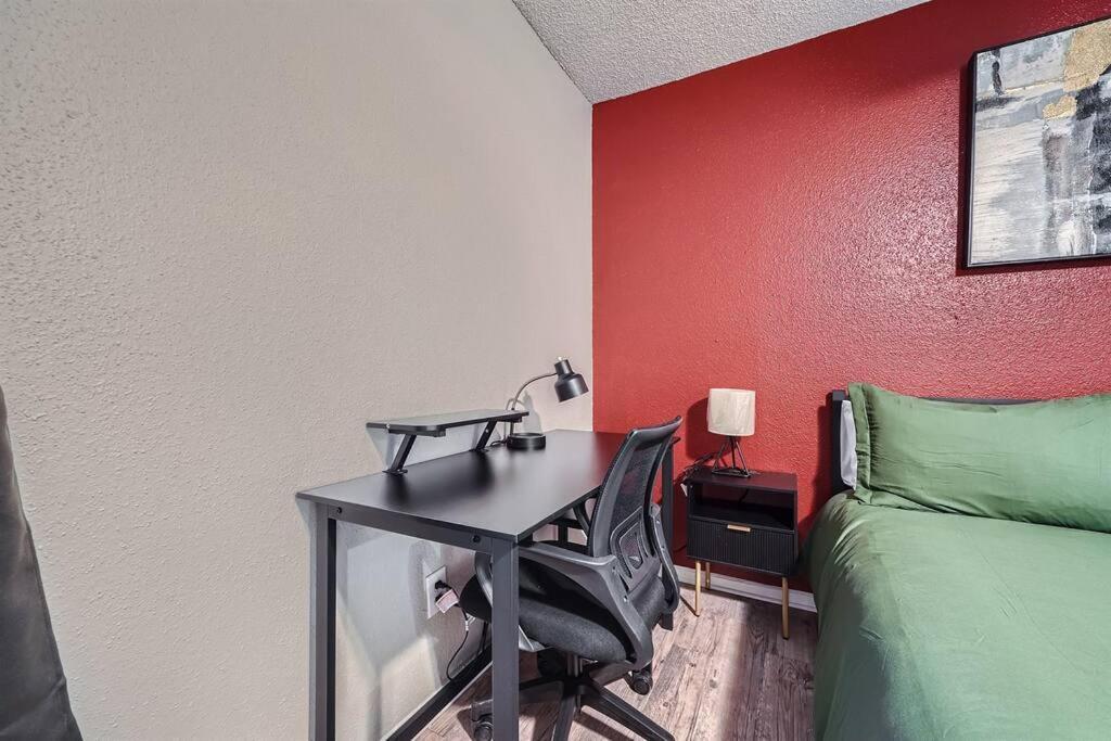 Chic 2B Getaway - 10Min To Dtwn - W/D, Pool, Prkg Apartment Austin Exterior photo