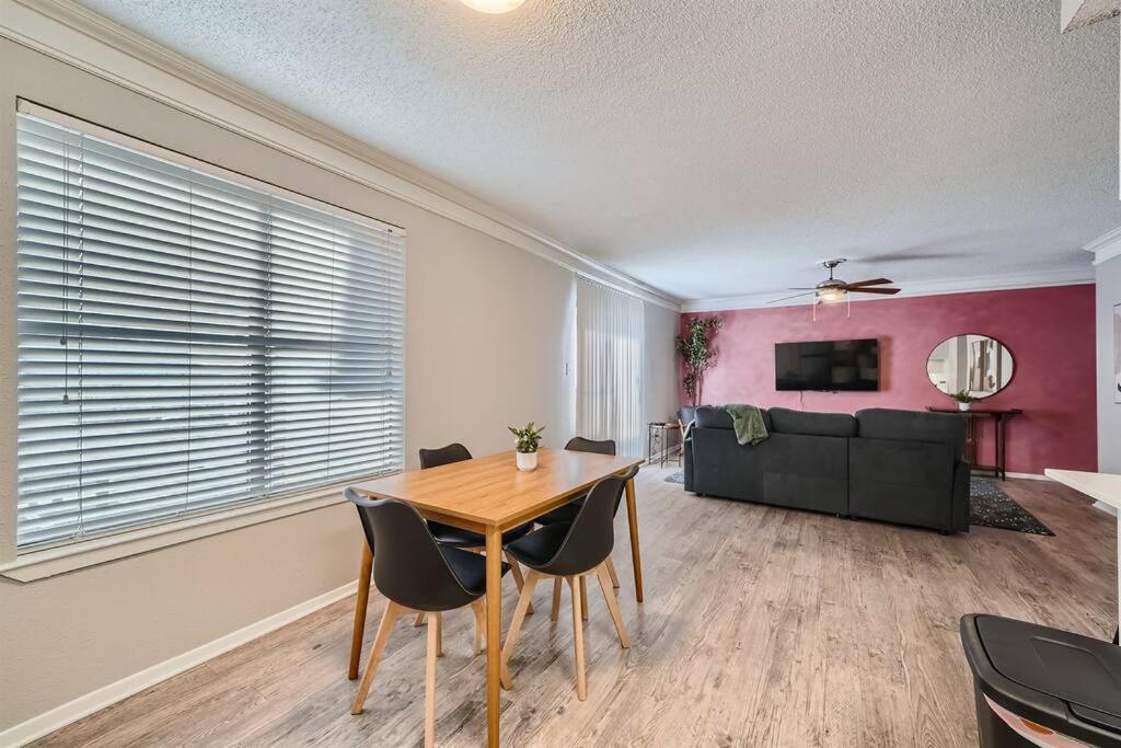 Chic 2B Getaway - 10Min To Dtwn - W/D, Pool, Prkg Apartment Austin Exterior photo