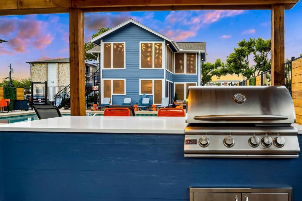 Chic 2B Getaway - 10Min To Dtwn - W/D, Pool, Prkg Apartment Austin Exterior photo