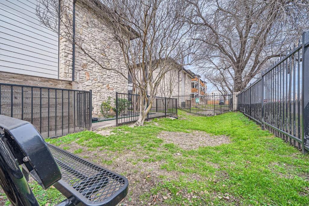Chic 2B Getaway - 10Min To Dtwn - W/D, Pool, Prkg Apartment Austin Exterior photo